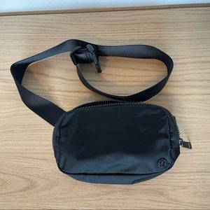 EVERYWHERE BELT BAG 1L, Lululemon, Black